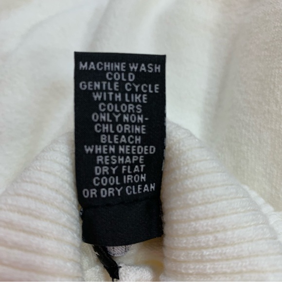 INC International Concepts Winter White Turtle Neck Sweater Size Large - Picture 14 of 14
